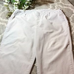 ⭐️ Merona~~Seersucker Capris~⭐️